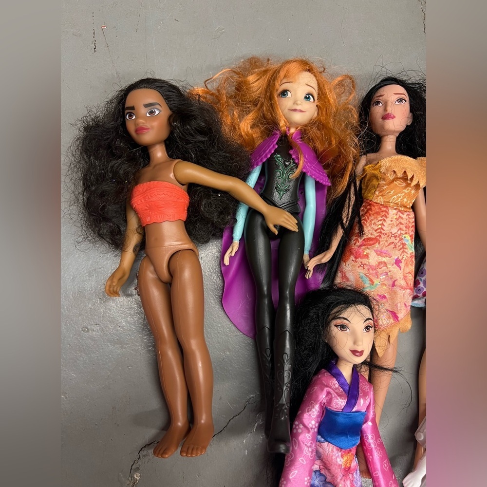 Disney Princess Barbie Doll Bundle - Picture 2 of 3